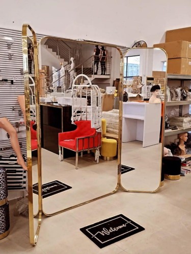 Lustro duże wolnostojące.jpg