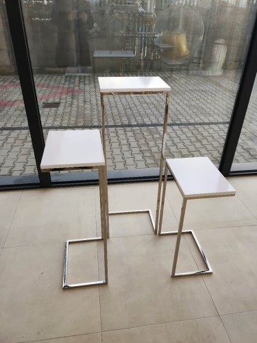 Srebrny zestaw stolików JW22.jpg