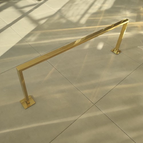 Drążek do ściany złoty 90cm.jpg