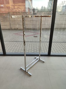Silver metal stand Rt-092